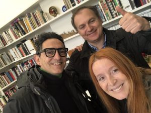 Gino Rubert, Carlos Durán y yo en Galería Senda